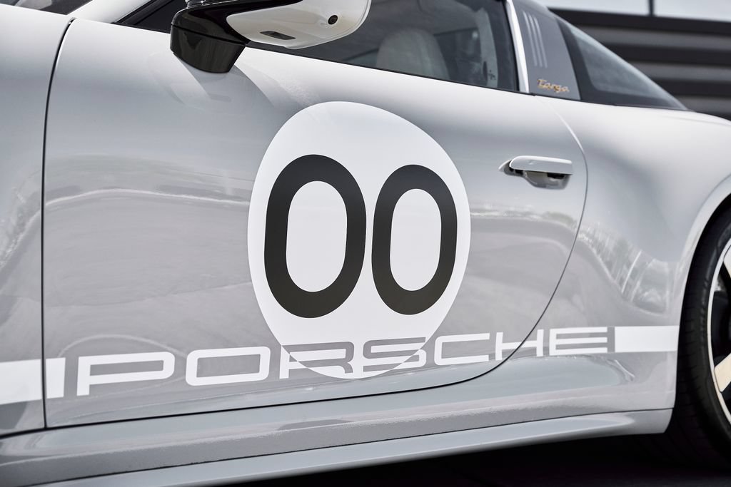 Used 2021 Porsche 911 AWD/4WD image 9