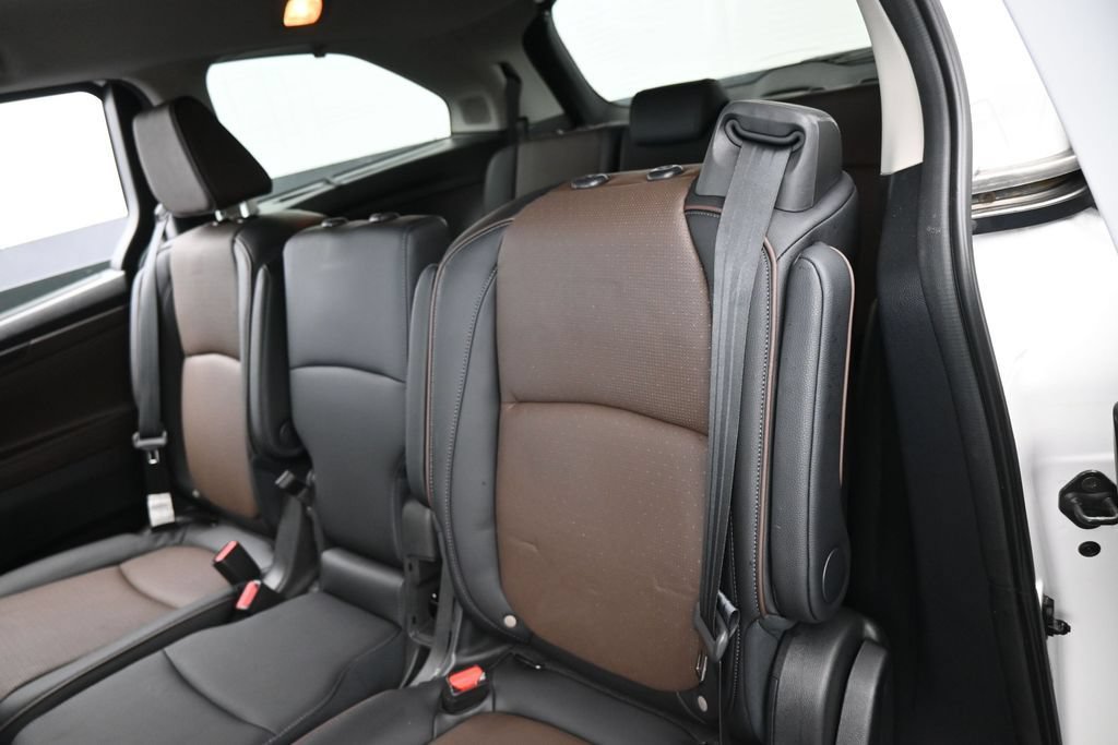 Used 2025 Honda Odyssey Elite image 35