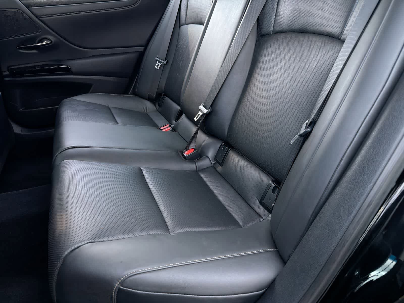Used 2024 Lexus ES 350 w/ Premium Package image 21