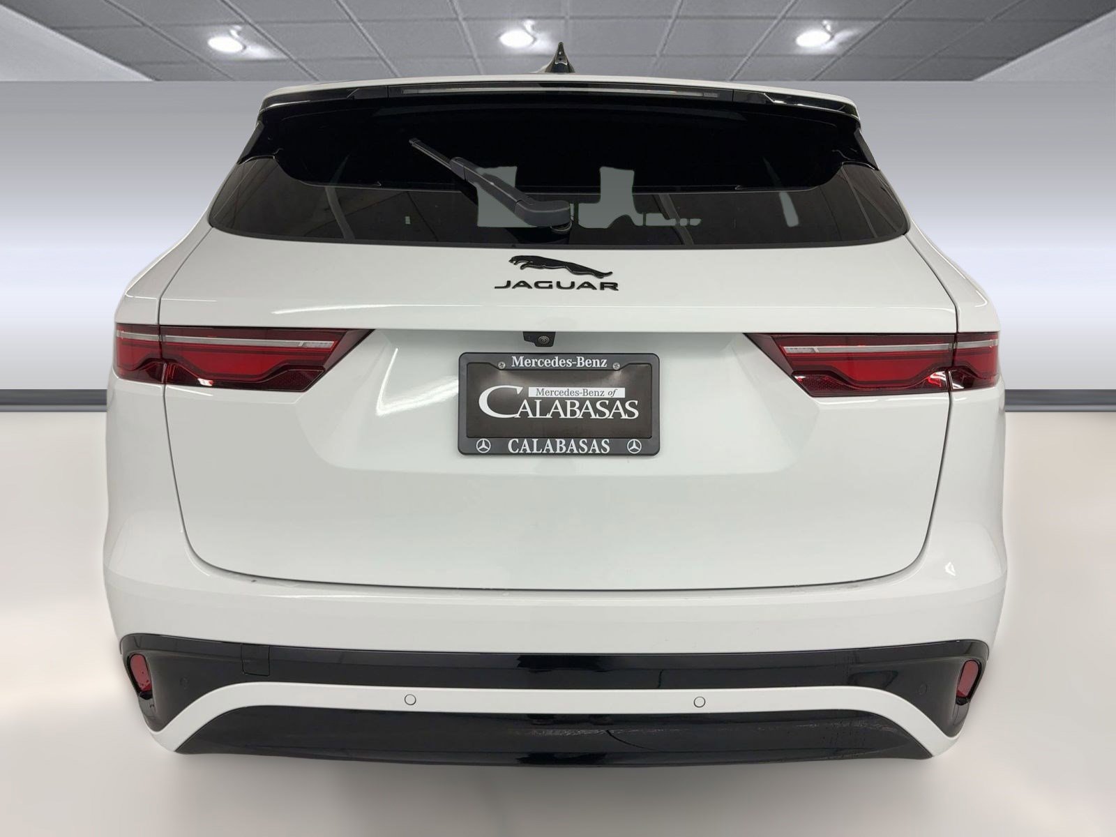 Used 2024 Jaguar F-PACE R-Dynamic S image 10