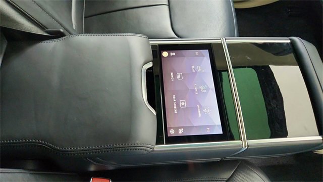 Used 2023 Land Rover Range Rover Long Wheelbase Autobiography image 54