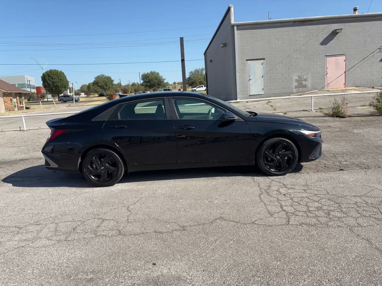 Used 2026 Hyundai Elantra Sport FWD image 15