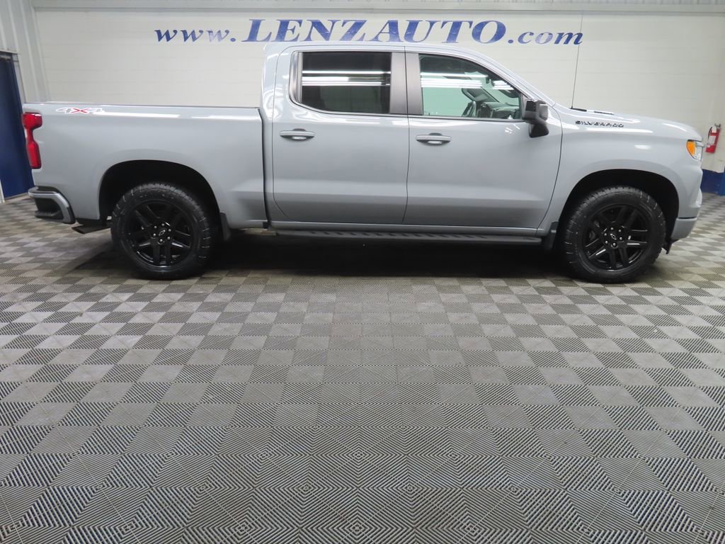 Used 2024 Chevrolet Silverado 1500 RST w/ Protection Package AWD/4WD image 2