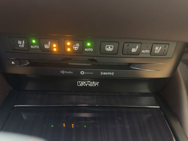 Used 2021 Lexus ES 350 Ultra Luxury w/ Accessory Package 2 image 18