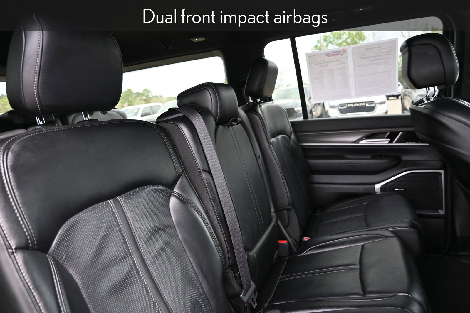 Used 2024 Jeep Wagoneer Series II w/ Flexible Seating Group image 29