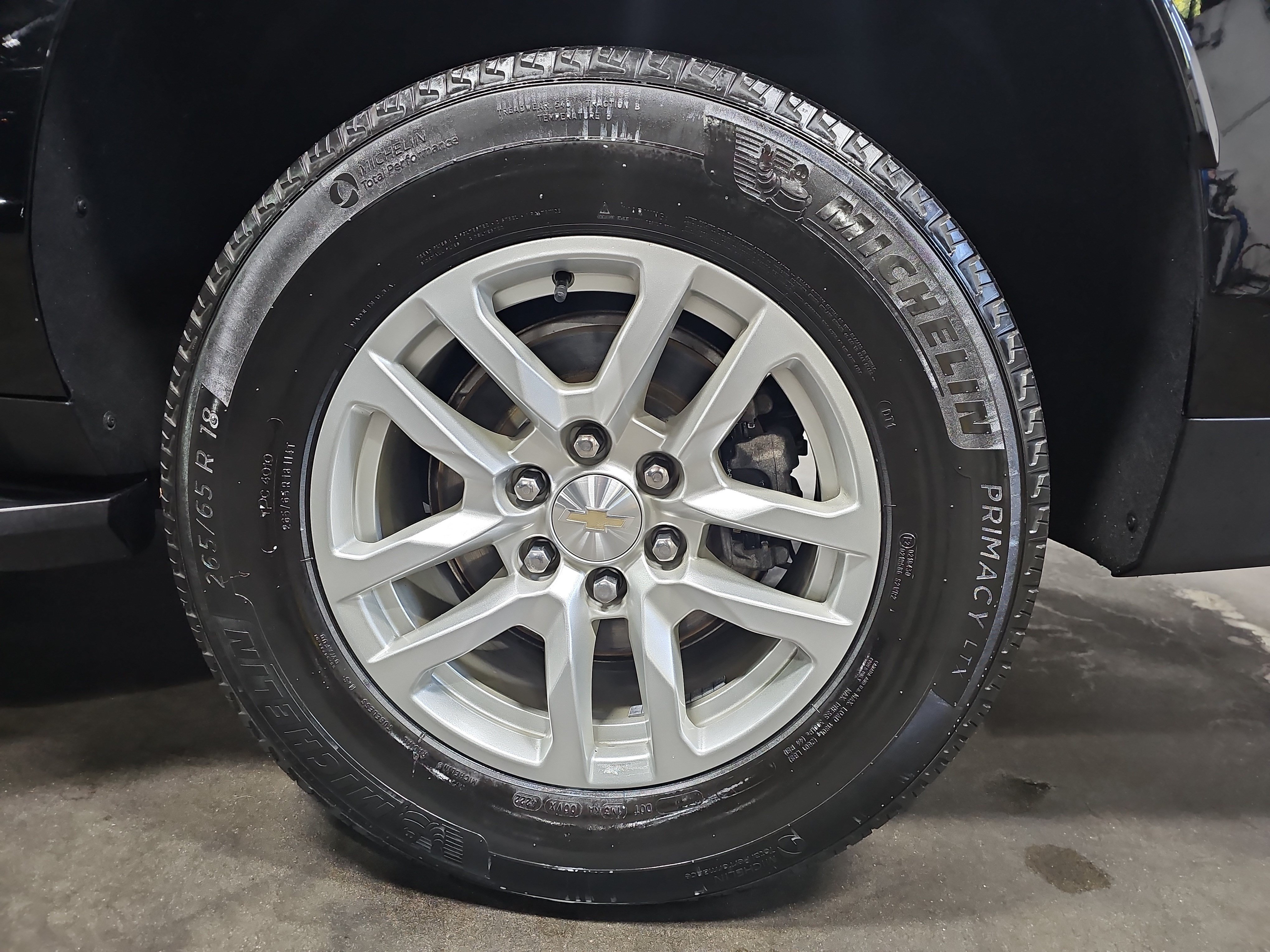 Used 2023 Chevrolet Suburban LT AWD/4WD image 35