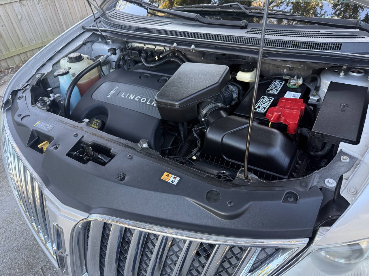 Used 2013 Lincoln MKX FWD image 17