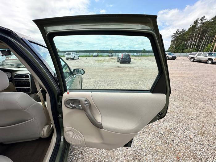 Used 2003 Saturn L-Series L200 w/ Convenience Pkg FWD image 28