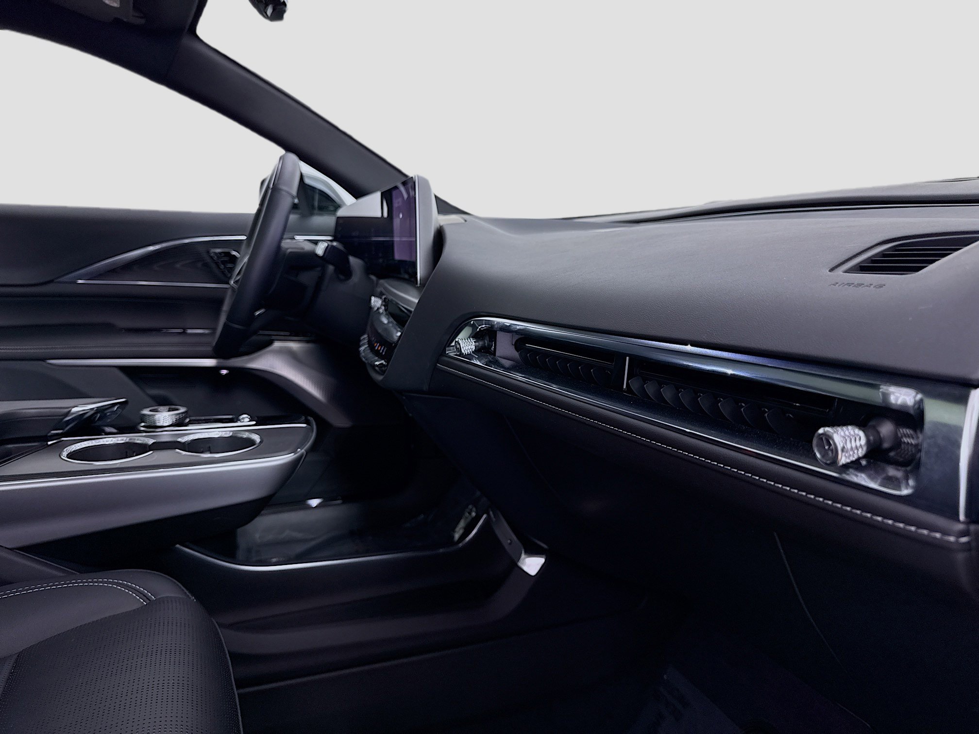 Used 2024 Cadillac Lyriq Sport AWD/4WD image 31