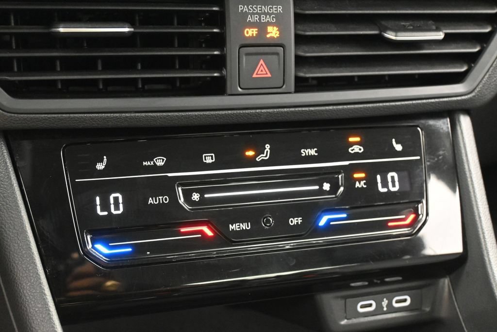 Used 2025 Volkswagen Jetta SE FWD image 20