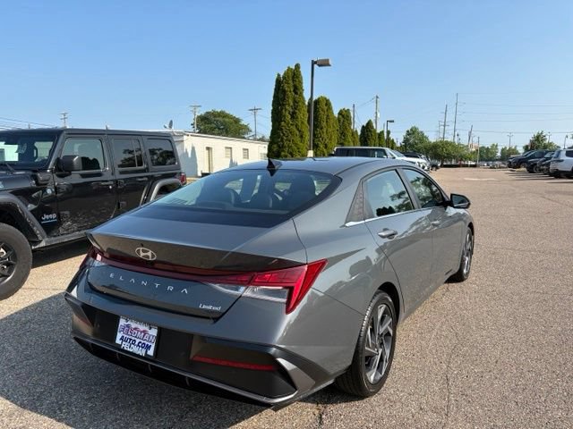 Used 2024 Hyundai Elantra Limited FWD image 5