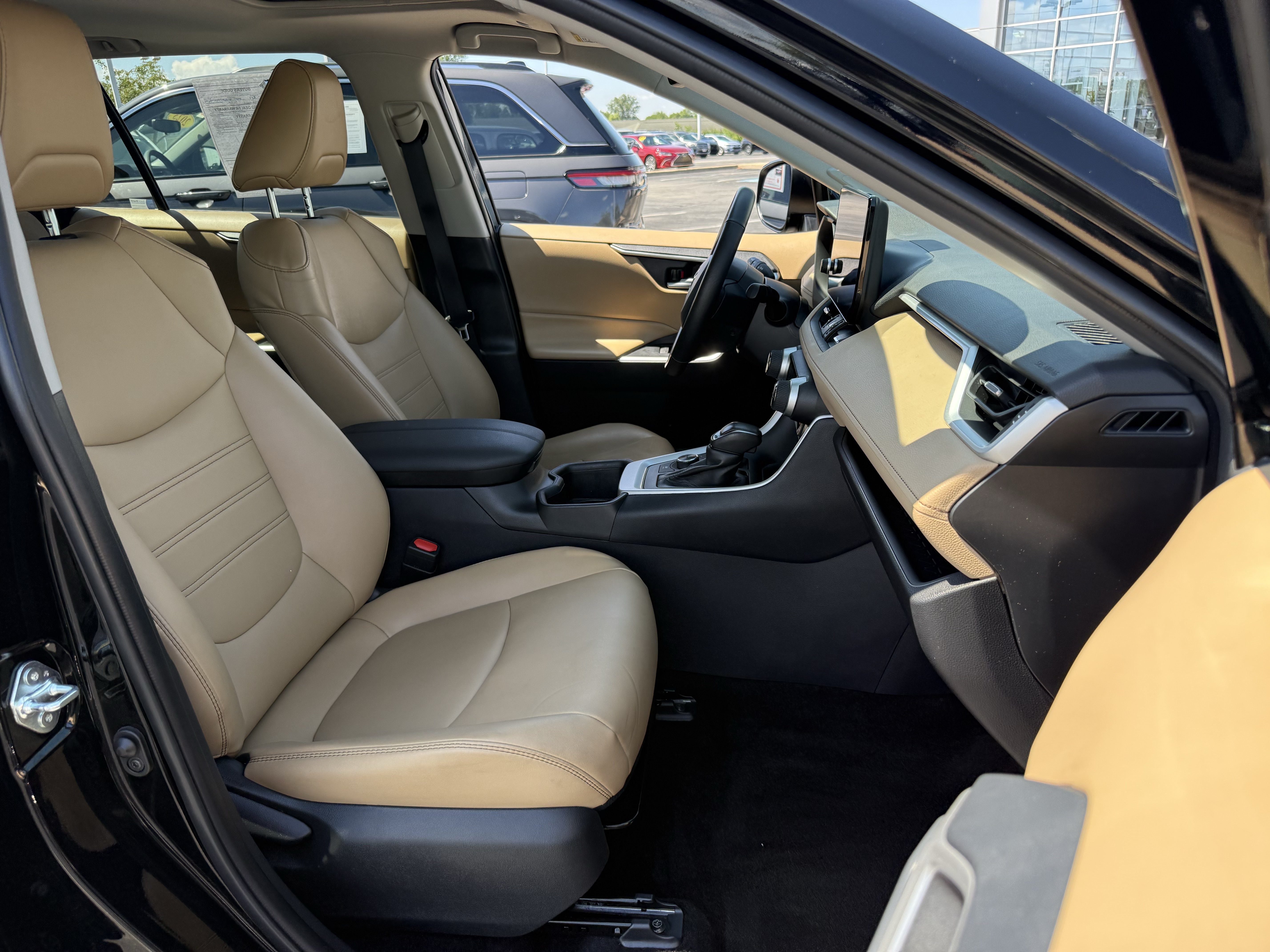 Certified 2025 Toyota RAV4 XLE Premium AWD/4WD image 27