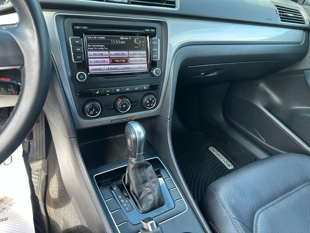 Used 2015 Volkswagen Passat 1.8T Wolfsburg Edition w/ Technology Package FWD image 16