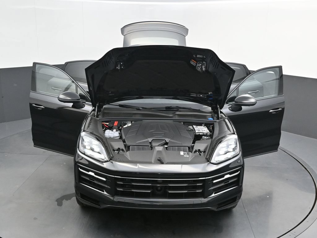 Certified 2026 Porsche Cayenne Coupe AWD/4WD image 42