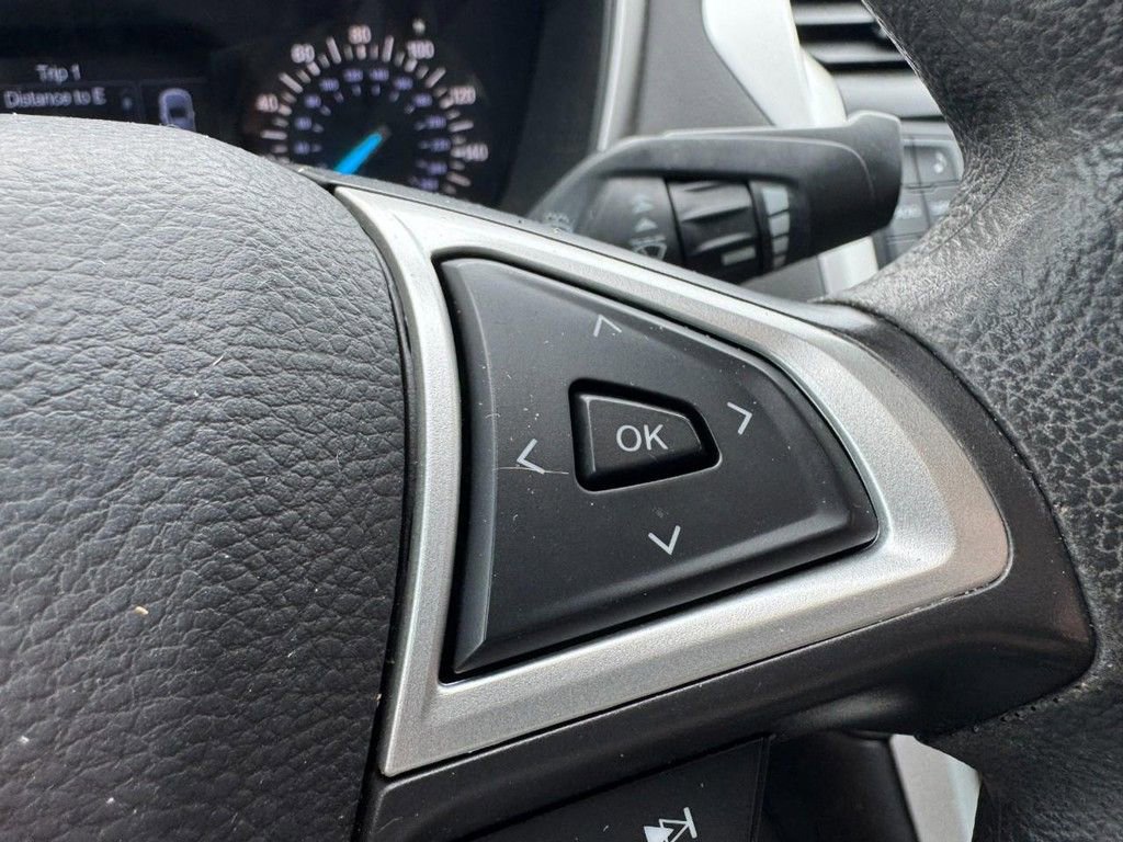 Used 2014 Ford Fusion SE FWD image 17