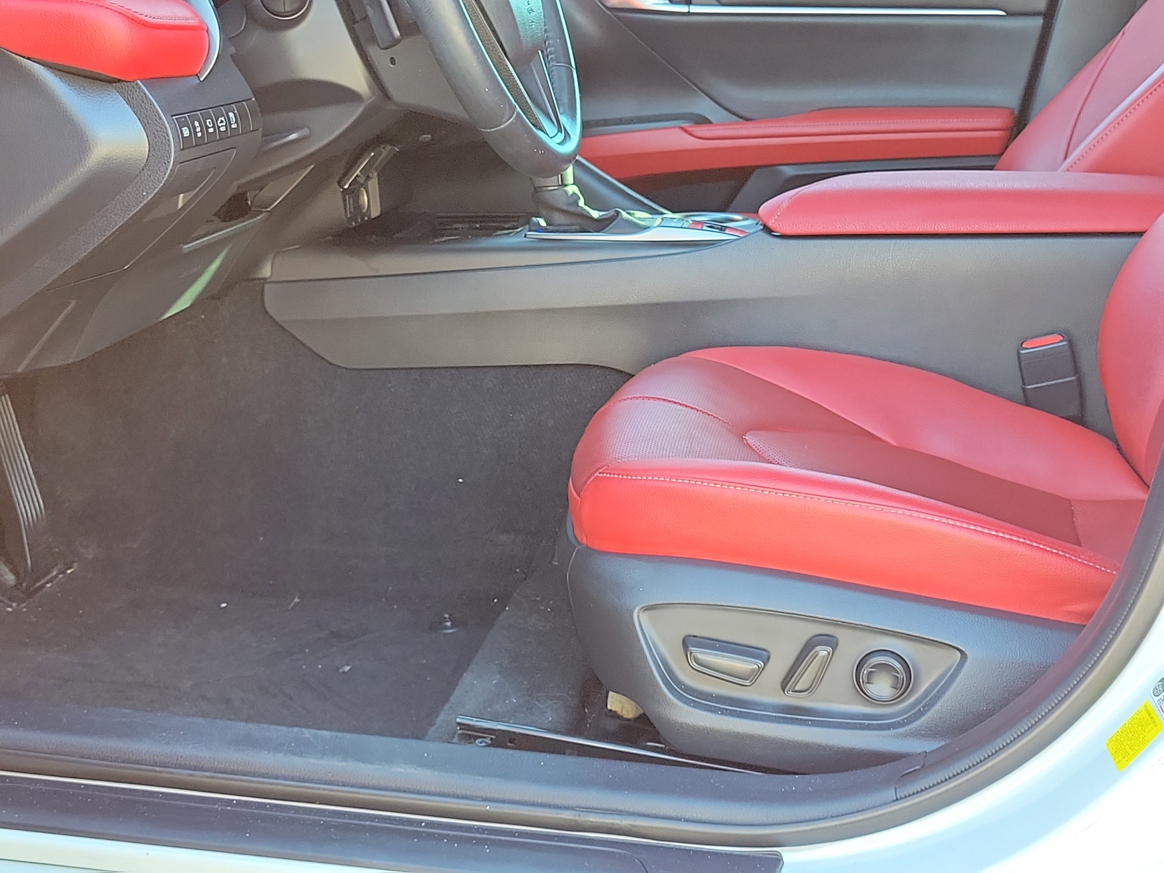 Used 2022 Toyota Camry XSE image 16