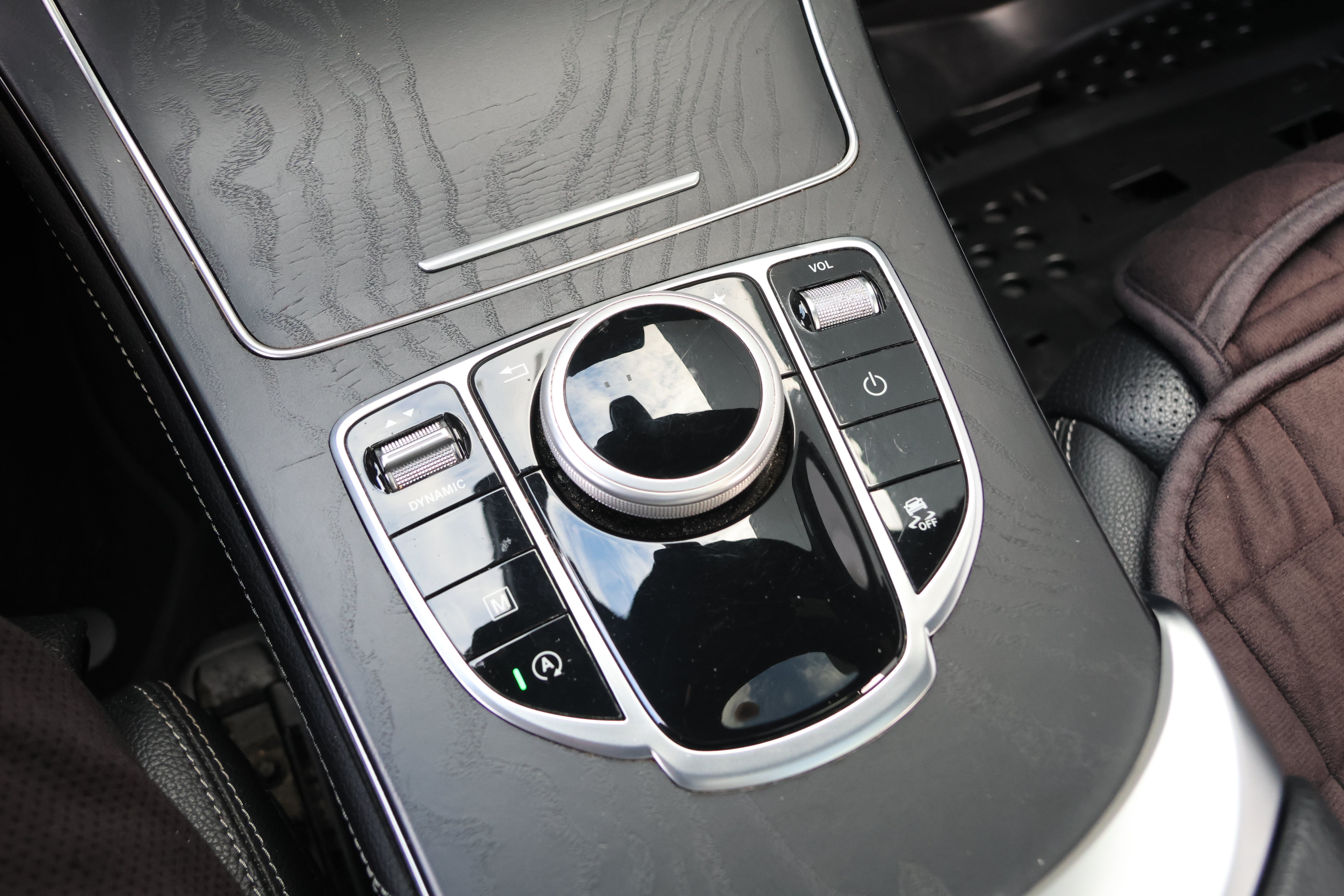 Used 2019 Mercedes-Benz GLC 300 4MATIC image 24