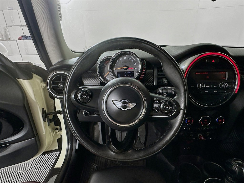 Used 2015 MINI Cooper S image 11