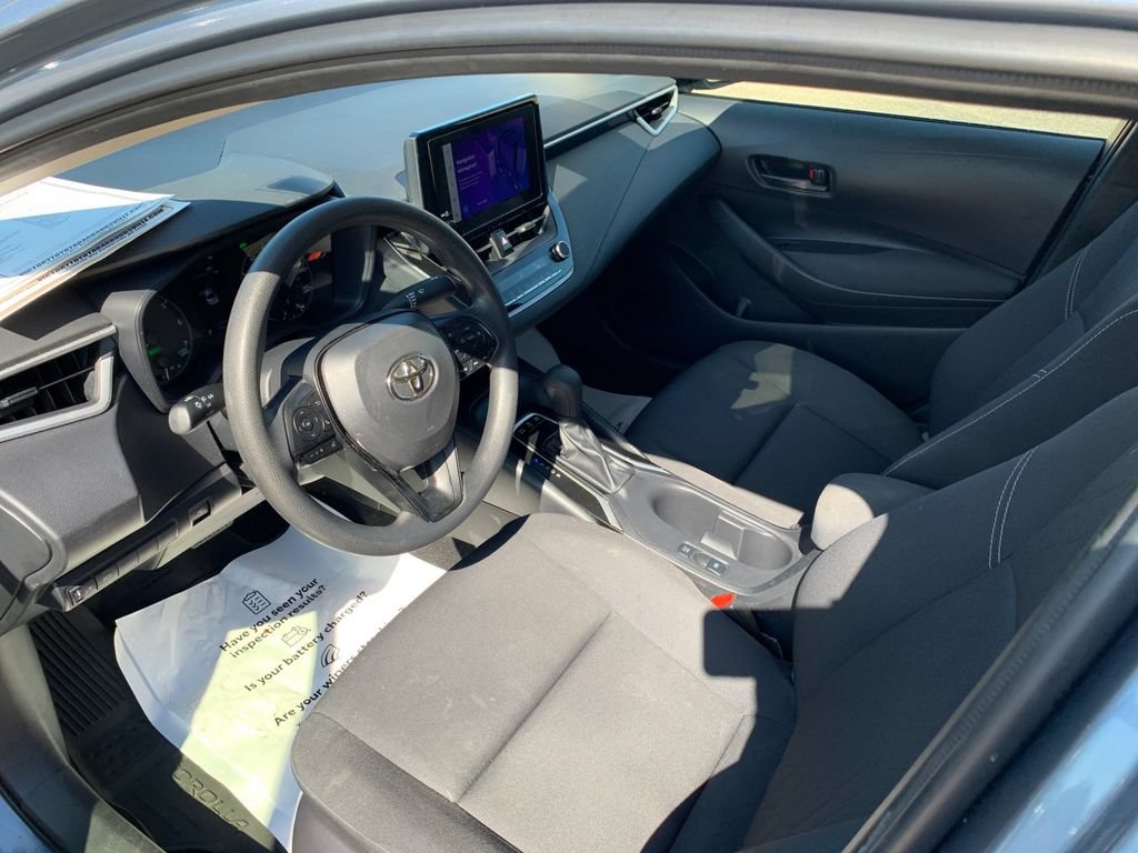 Used 2024 Toyota Corolla LE FWD image 11