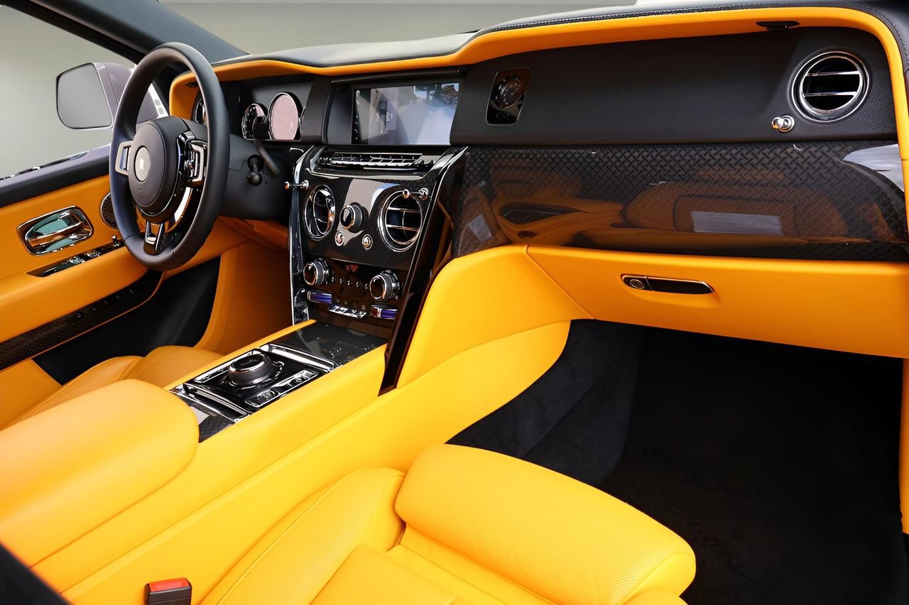 Certified 2023 Rolls-Royce Cullinan Black Badge image 25