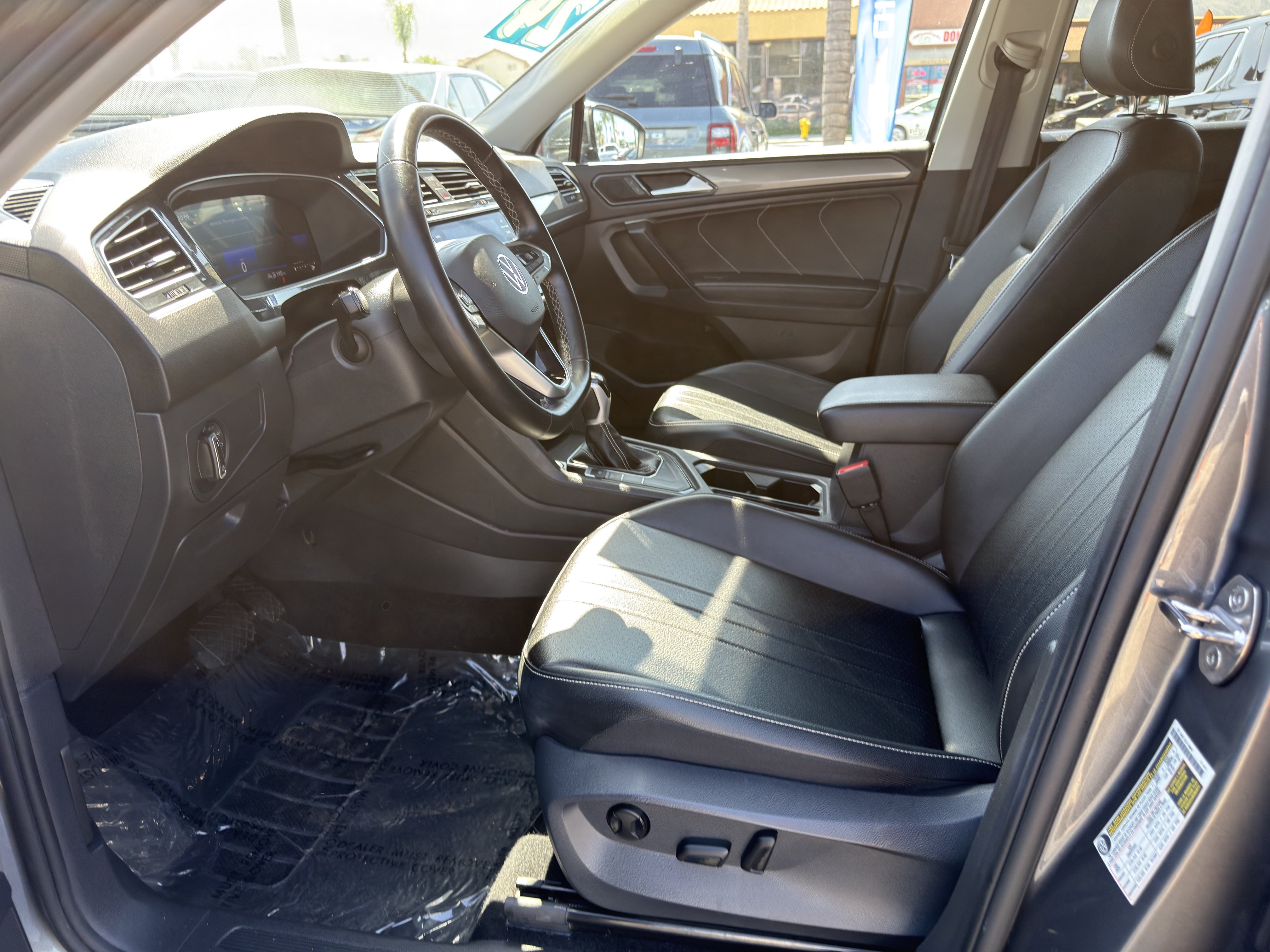 Used 2024 Volkswagen Tiguan SE FWD image 26