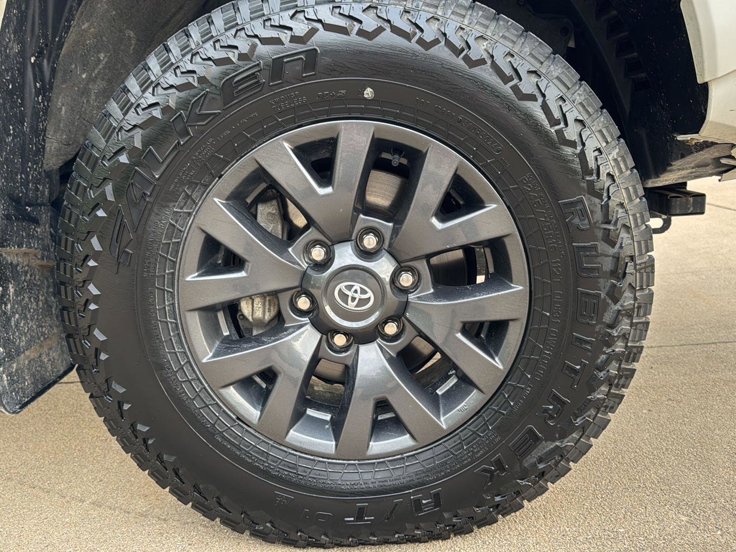Used 2023 Toyota Tacoma SR5 w/ Technology Package AWD/4WD image 24