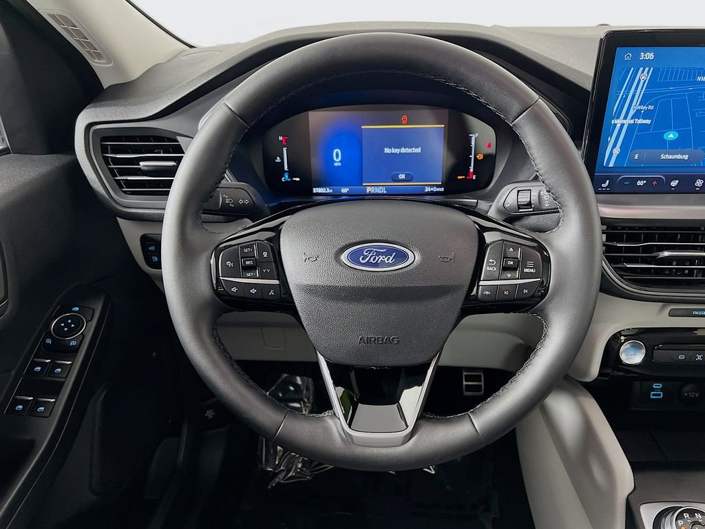 Used 2023 Ford Escape SE image 11