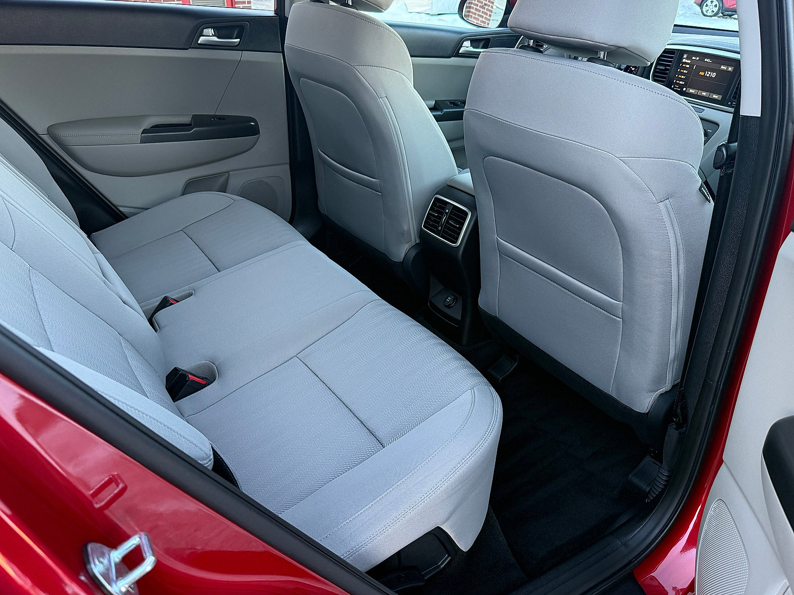 Used 2022 Kia Sportage LX image 33