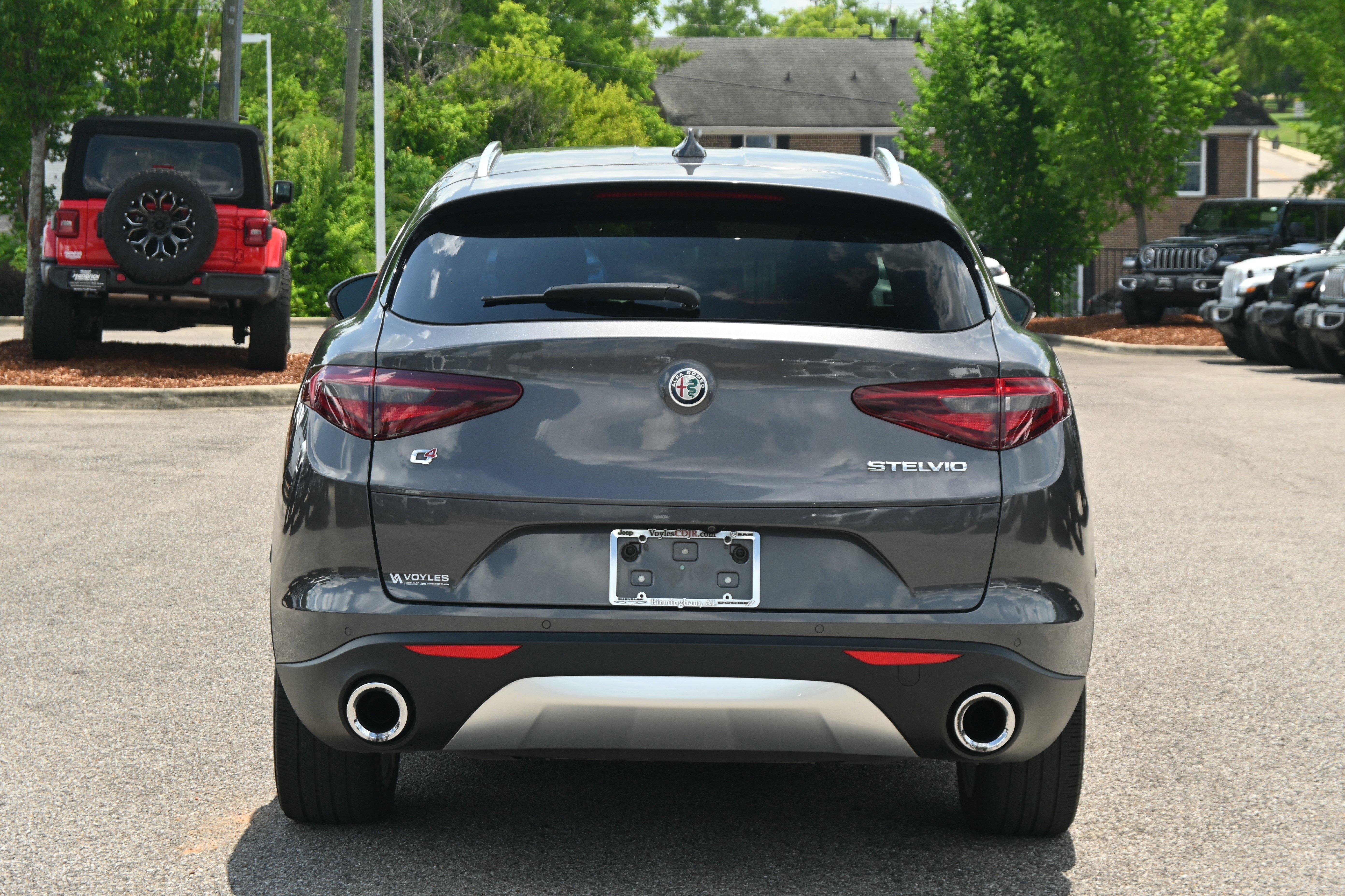 Used 2018 Alfa Romeo Stelvio AWD image 8