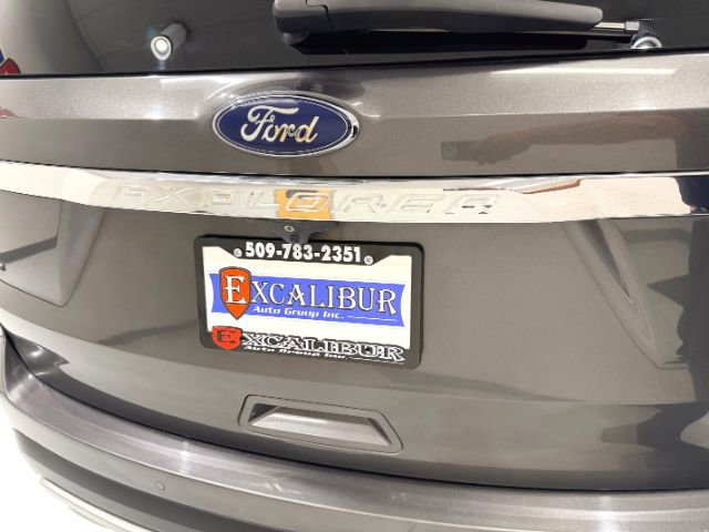Used 2017 Ford Explorer XLT w/ Equipment Group 201A image 11