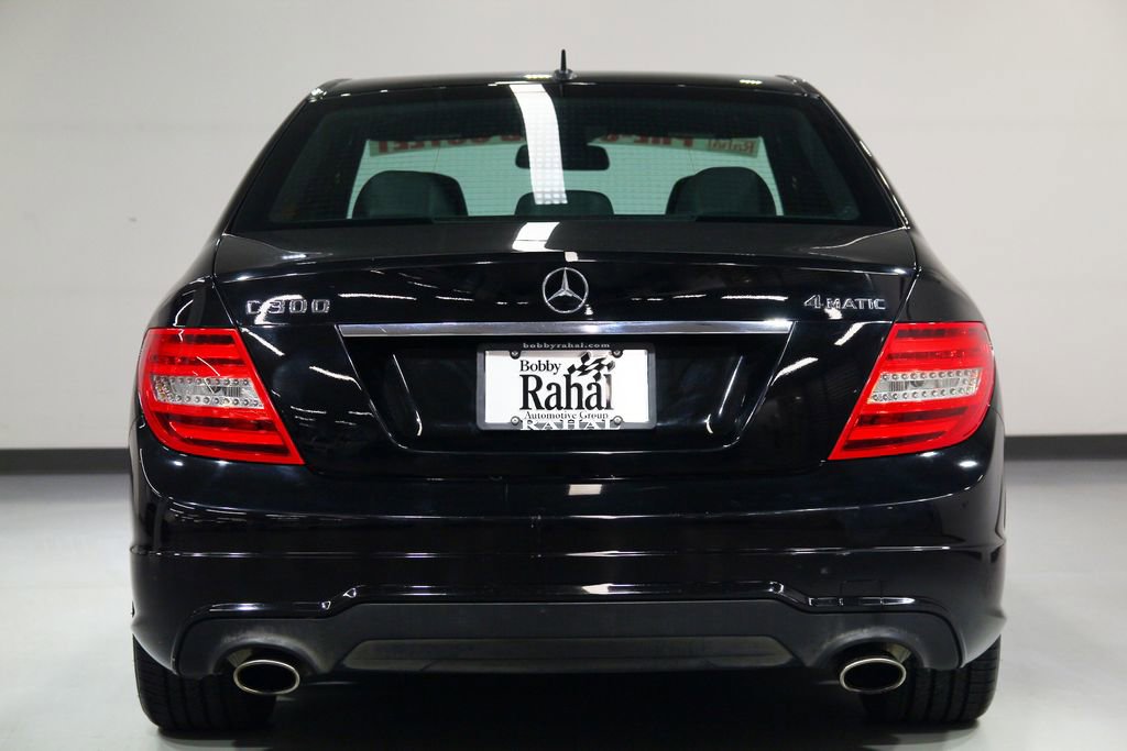 Used 2012 Mercedes-Benz C 300 4MATIC Sedan image 2