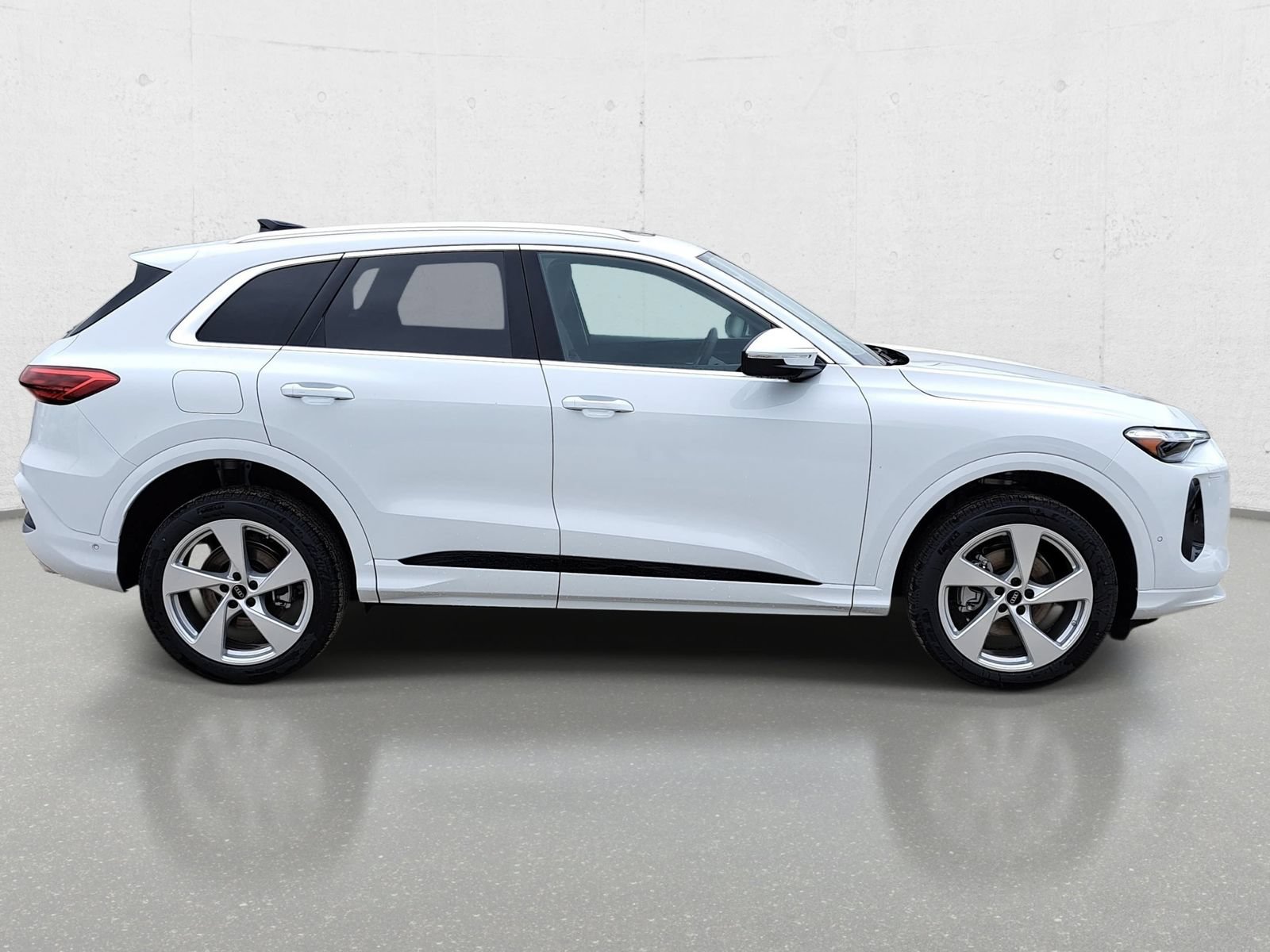 New 2026 Audi Q5 Premium Plus AWD/4WD image 4