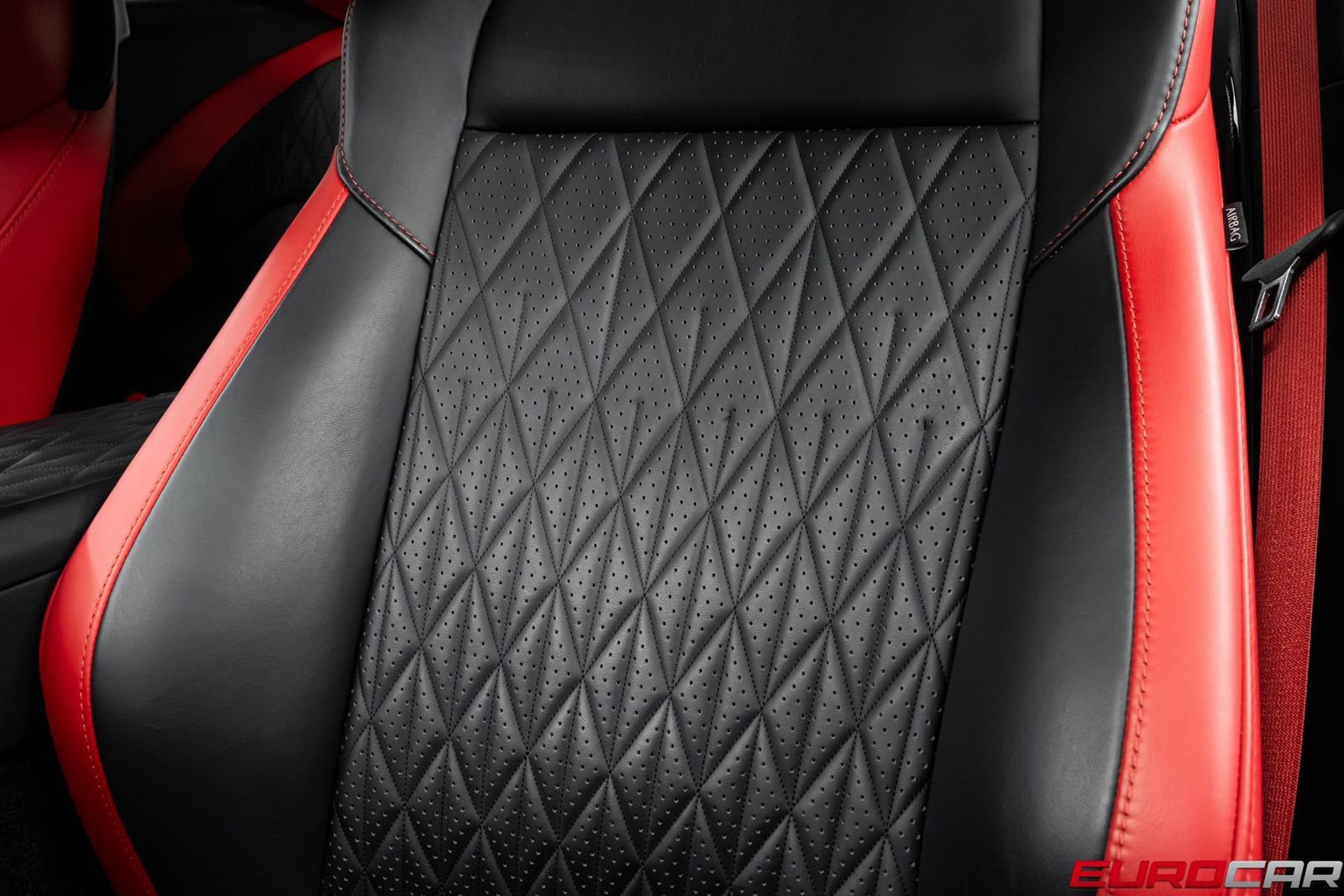Used 2024 Aston Martin DB12 Coupe RWD image 37