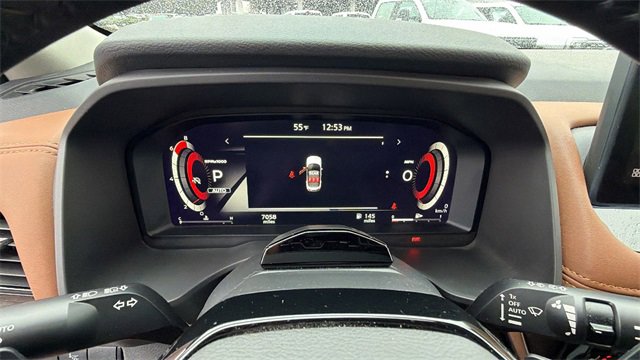 Used 2025 Nissan Rogue Platinum w/ Tech Package image 29