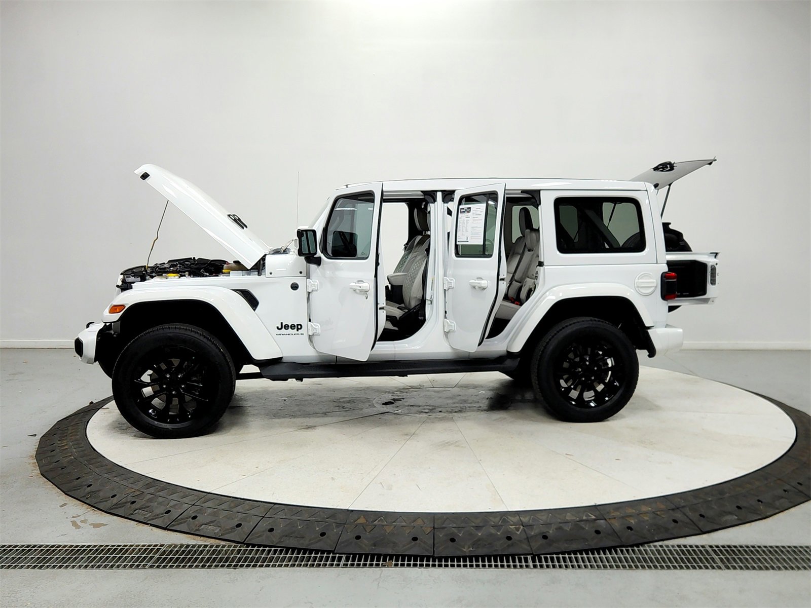 Used 2023 Jeep Wrangler Altitude image 12