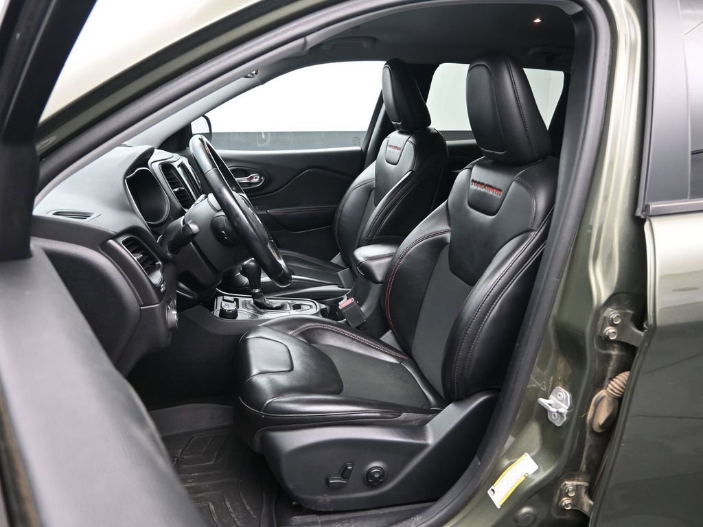 Used 2020 Jeep Cherokee Trailhawk w/ Comfort/Convenience Group image 23