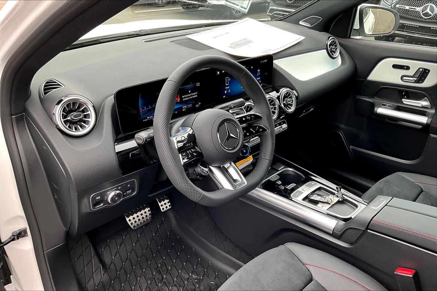 New 2026 Mercedes-Benz GLA 35 AMG 4MATIC image 8