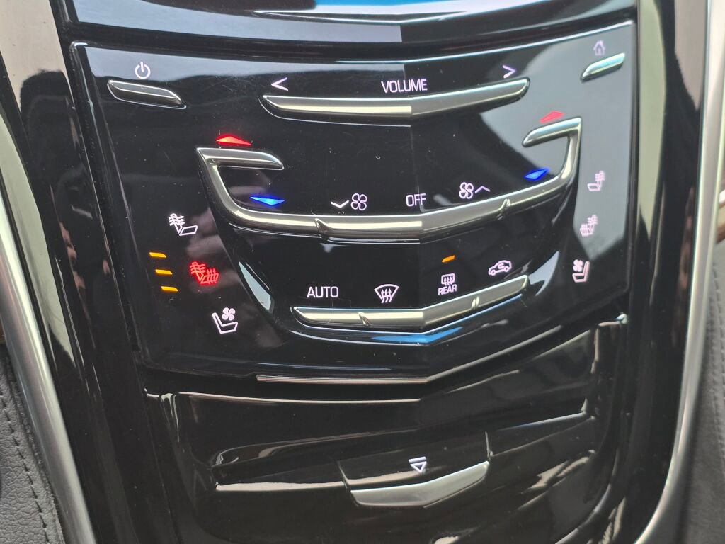 Used 2019 Cadillac Escalade Luxury image 34