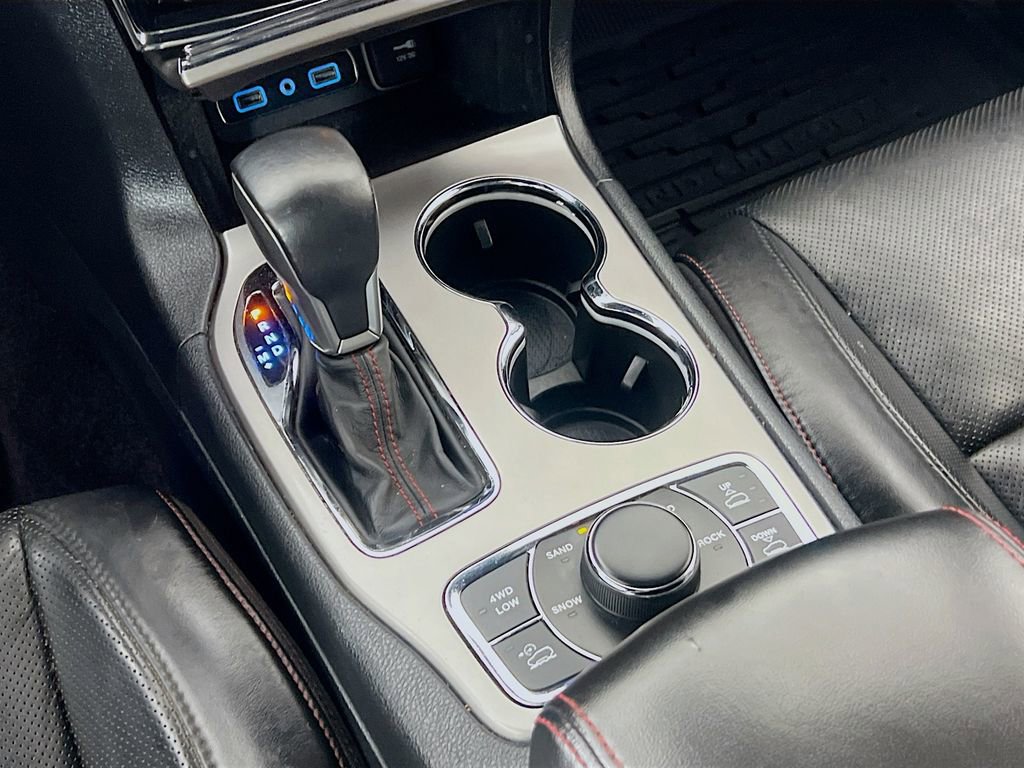 Used 2019 Jeep Grand Cherokee Trailhawk w/ Trailhawk Luxury Group AWD/4WD image 22
