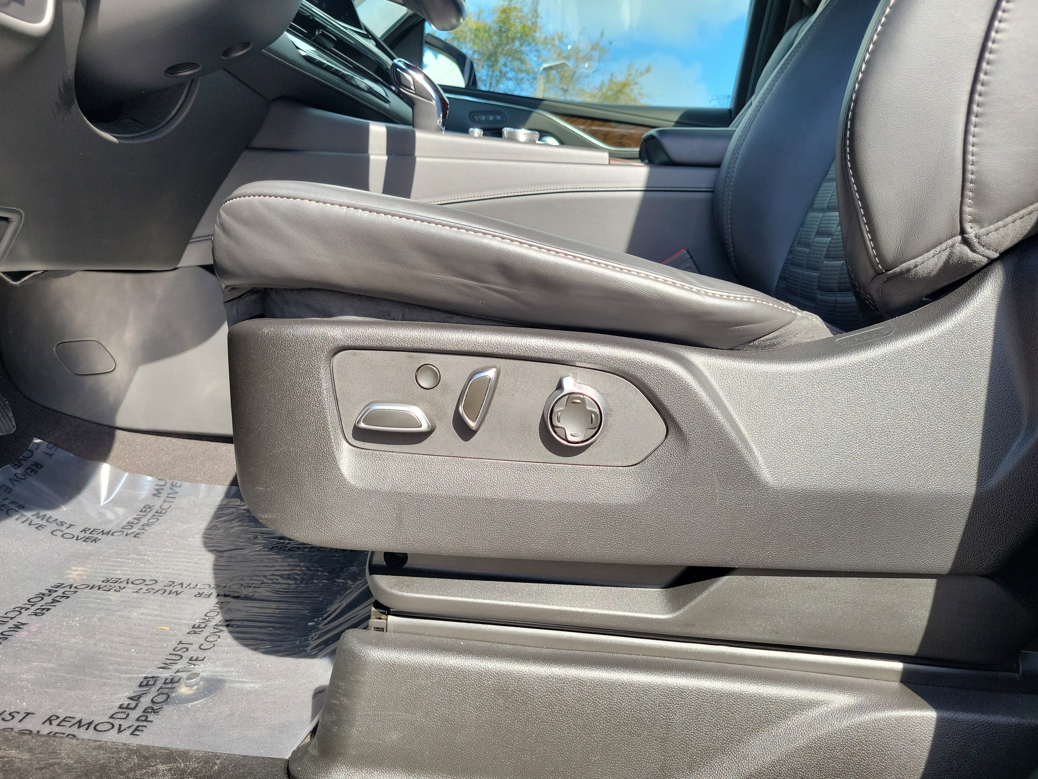 Used 2023 Cadillac Escalade ESV Sport Platinum image 15