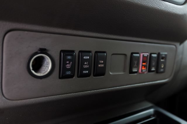 Used 2016 Nissan NV 3500 SL RWD image 25