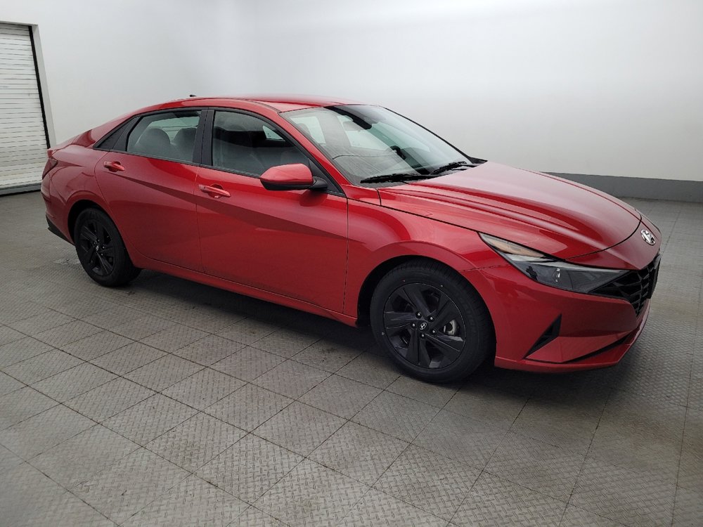 Used 2023 Hyundai Elantra SEL image 11