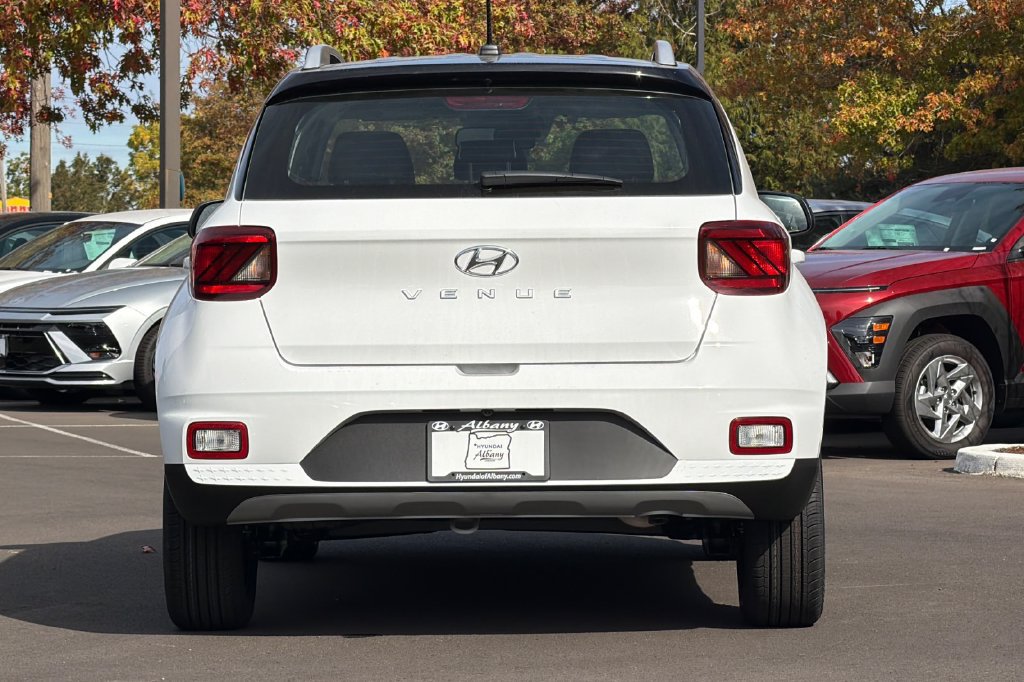 New 2026 Hyundai Venue SEL FWD image 5