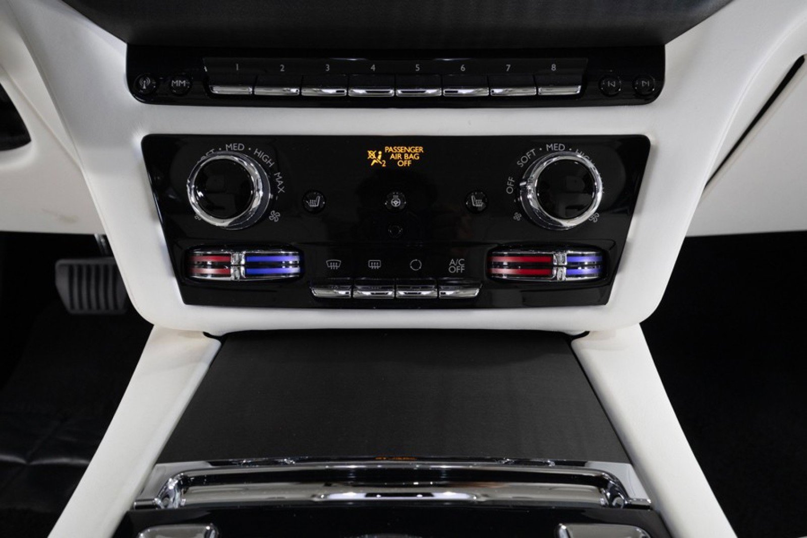 Used 2022 Rolls-Royce Ghost w/ Ghost Package AWD/4WD image 35