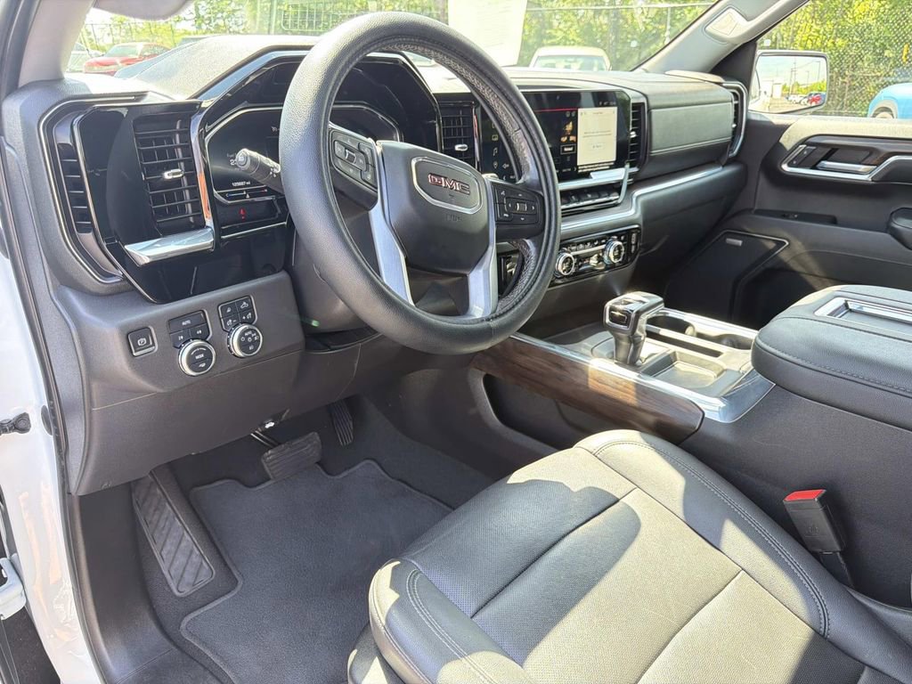 Used 2022 GMC Sierra 1500 SLT w/ SLT Convenience Package AWD/4WD image 26