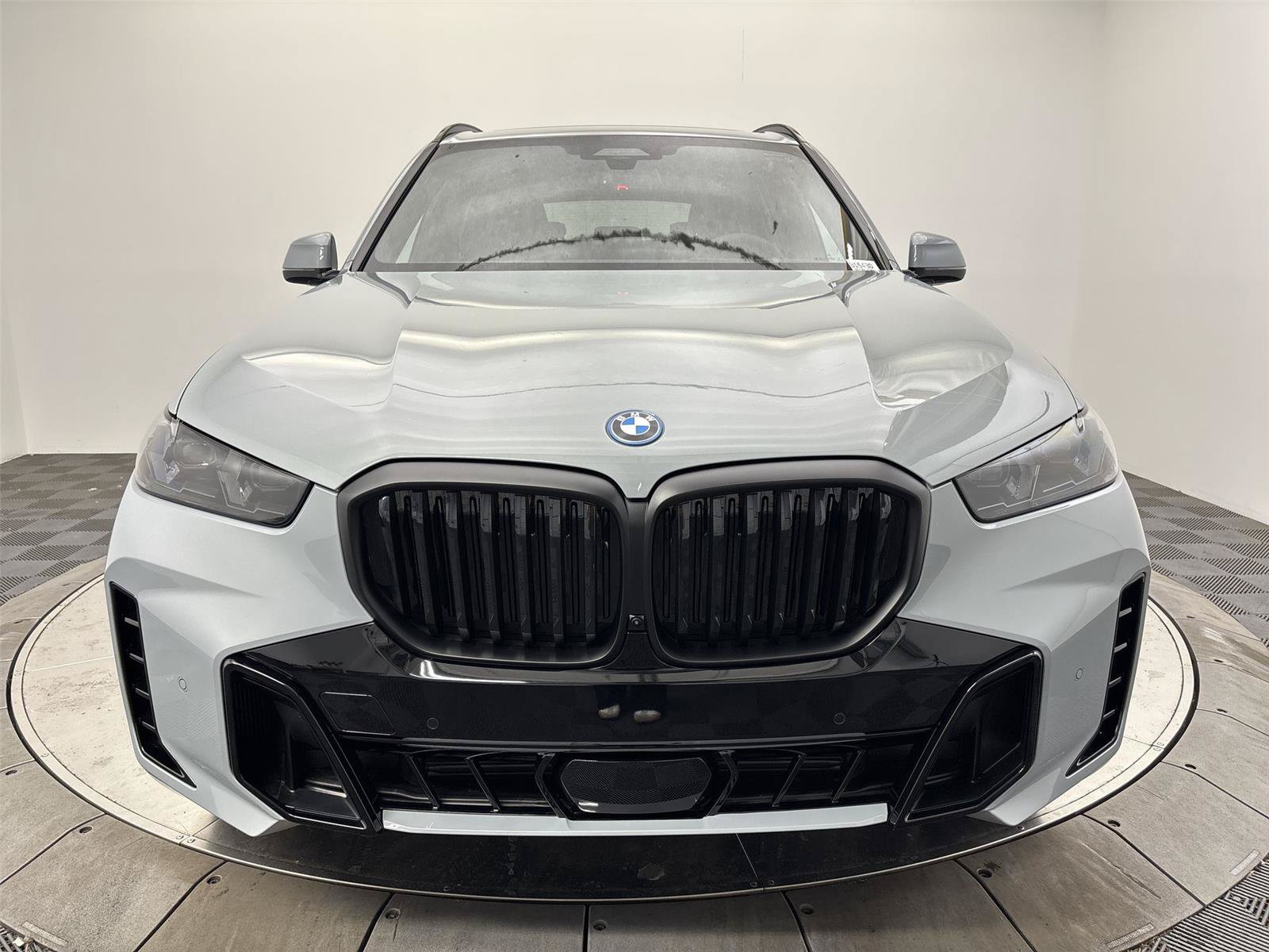 New 2026 BMW X5 xDrive50e w/ Executive Package AWD/4WD image 14