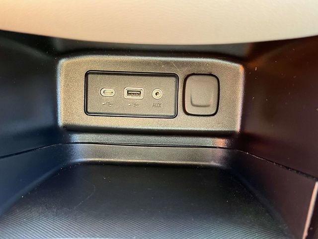 Used 2023 Chevrolet Equinox LS w/ LS Convenience Package image 31