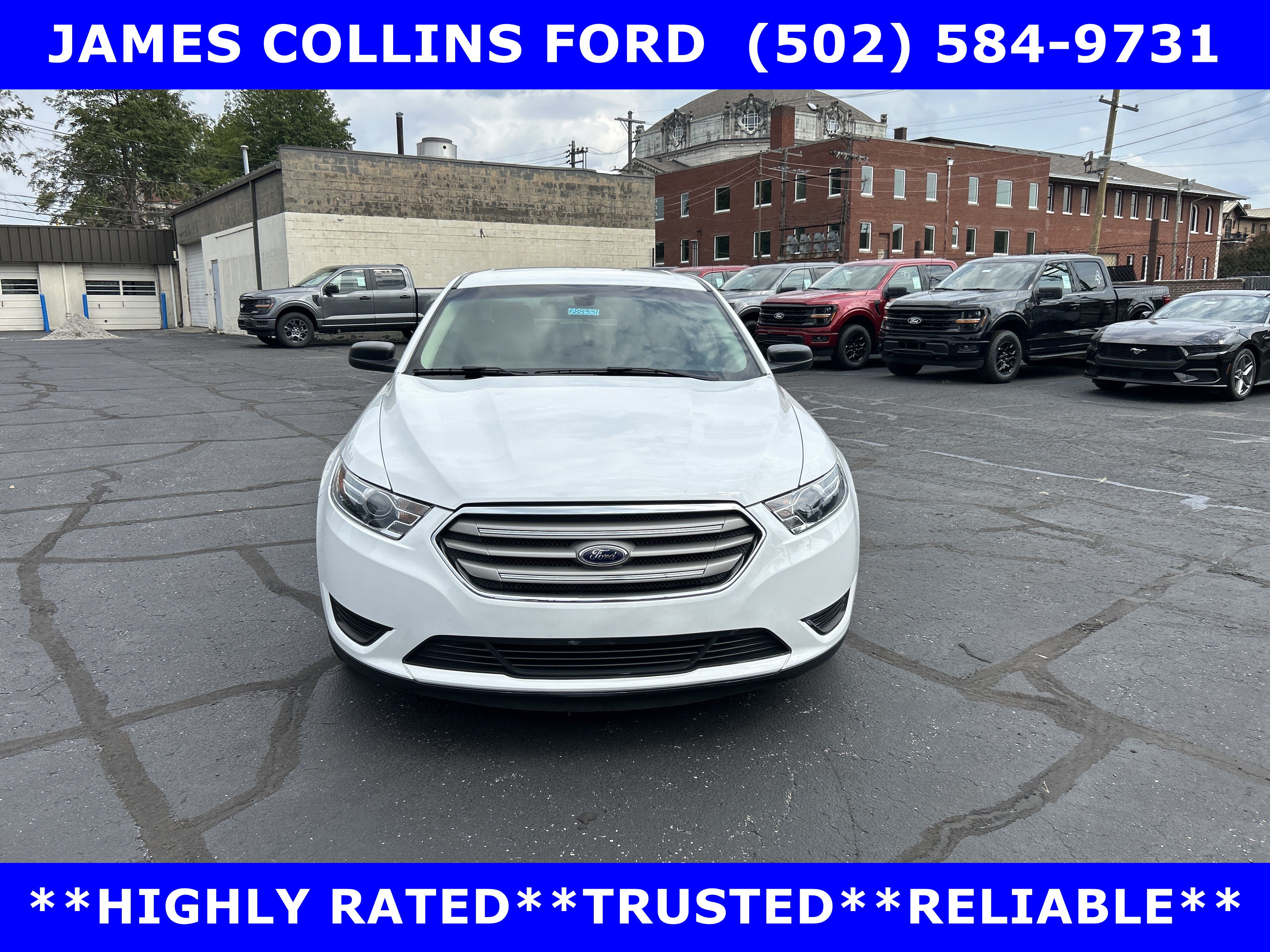 Used 2017 Ford Taurus SE FWD image 5