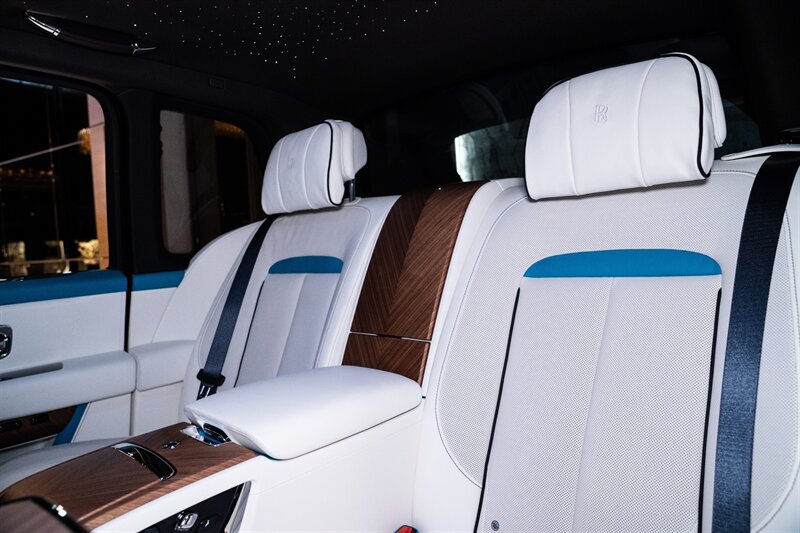 Used 2023 Rolls-Royce Cullinan w/ Cullinan Package AWD/4WD image 7