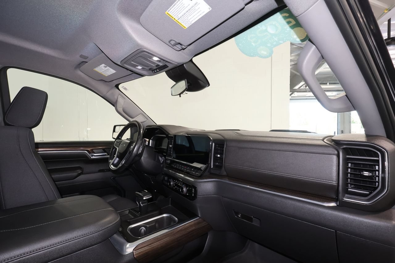 Certified 2023 Chevrolet Silverado 1500 LT Trail Boss w/ LPO, Dark Essentials Package AWD/4WD image 28